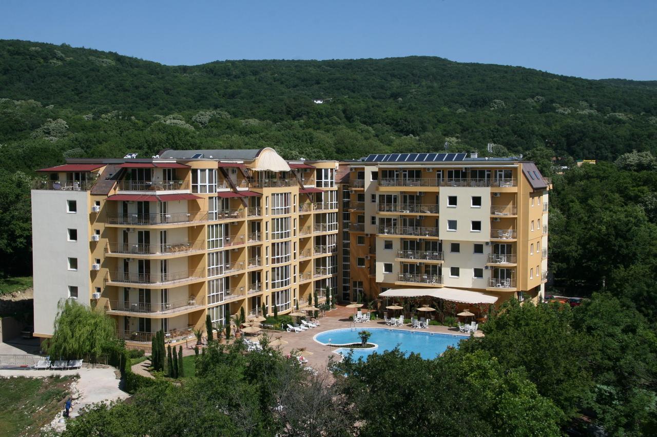 Joya Park 4*
